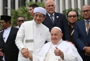 Policía de Indonesia detiene a siete personas que pretendían atacar al papa Francisco