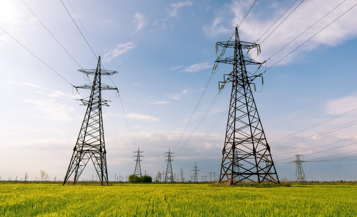 Construcción Sostenible: Energías Renovables en Proyectos Petroleros