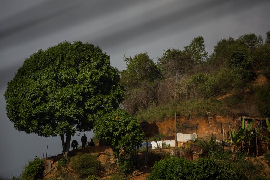 Gobierno evalúa proyectos para proteger macizo montañoso del país