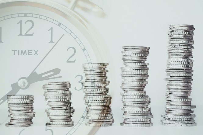 Luis Alberto Pérez González - ¡Conócelos! Factores que afectan el valor del dinero en el tiempo - FOTO