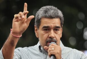 Maduro pidió a los docentes volver a las aulas en nuevo año escolar y prometió ayudas