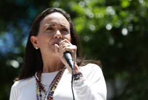 María Corina Machado desmiente haber huido del país