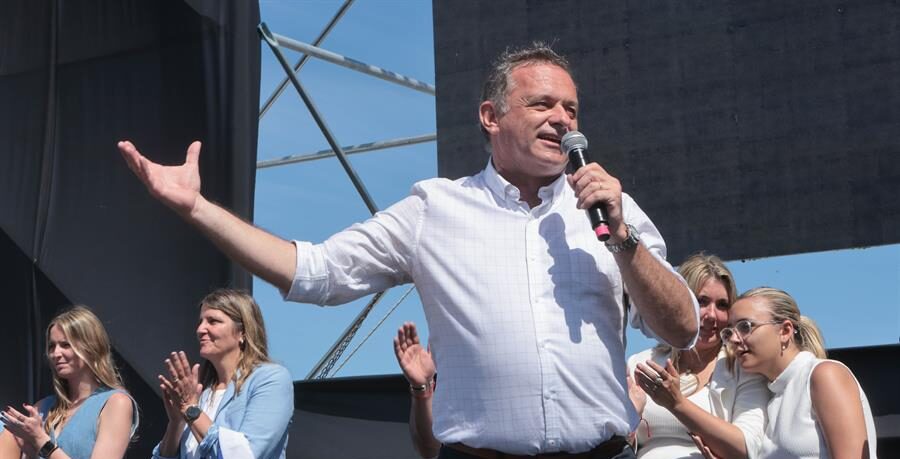 Orsi y Delgado optarán a la Presidencia de Uruguay en segunda vuelta