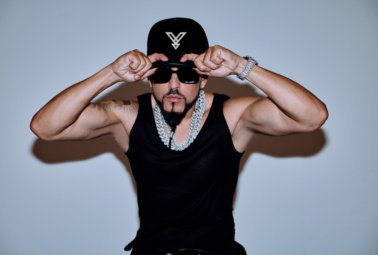 Yandel lanzó su álbum "ELYTE"