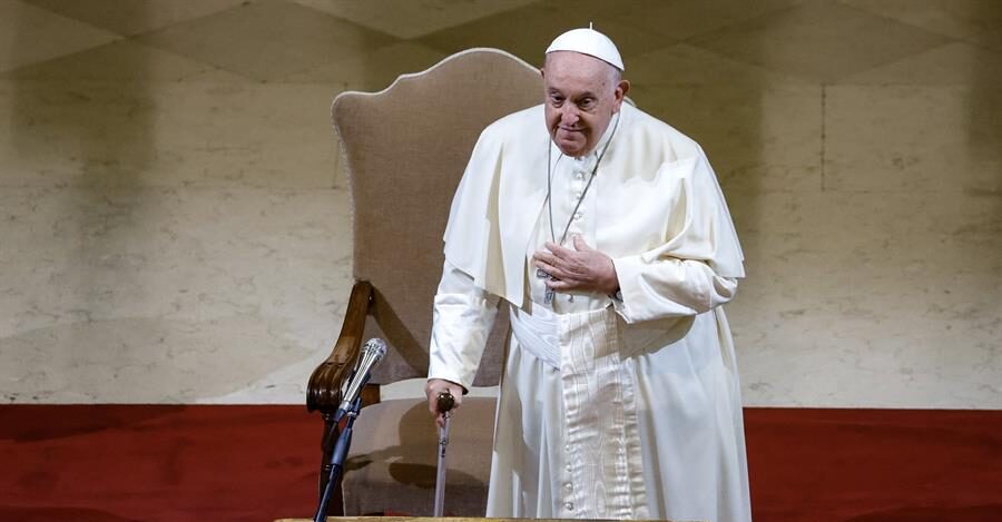 El papa Francisco pide que la educación no sea un privilegio