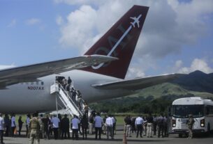 Panamá deporta a 133 indios y vietnamitas que cruzaron el Darién