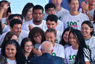 Congreso de Brasil aprueba la prohibición del uso del celular en todas las escuelas