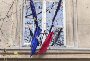 Minuto de silencio en Francia en homenaje a las víctimas del ciclón