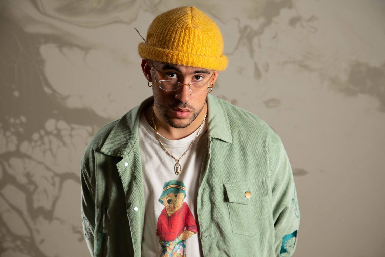 Bad Bunny estrena su esperado álbum "Debí tirar más fotos"