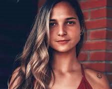 Imagen referencial Deyna Caastellanos Cuenta de Facebook