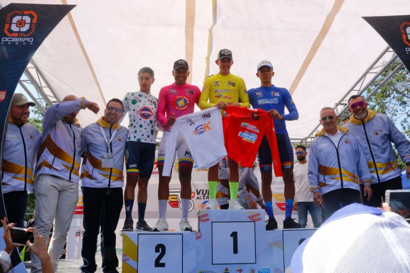 Jhonny Araujo se quedó con la etapa inaugural de la Vuelta al Táchira