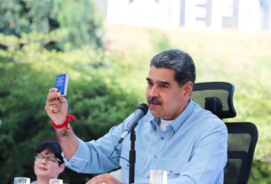Maduro aseguró estar «haciendo gestiones» para la deportación de Guaidó