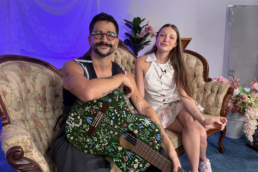 Yami Safdie y Camilo