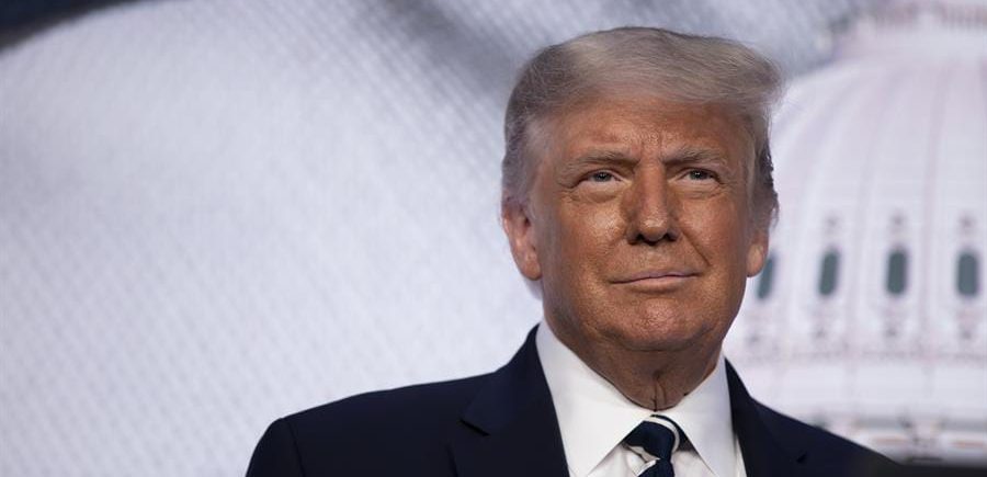 Un juez federal bloquea la orden de Trump de acabar con la ciudadanía por nacimiento
