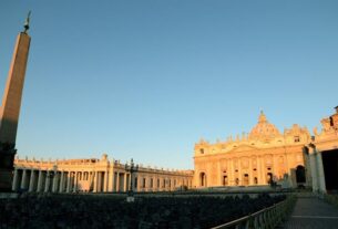 Vaticano publica texto sobre IA y advierte que está en manos de pocas empresas