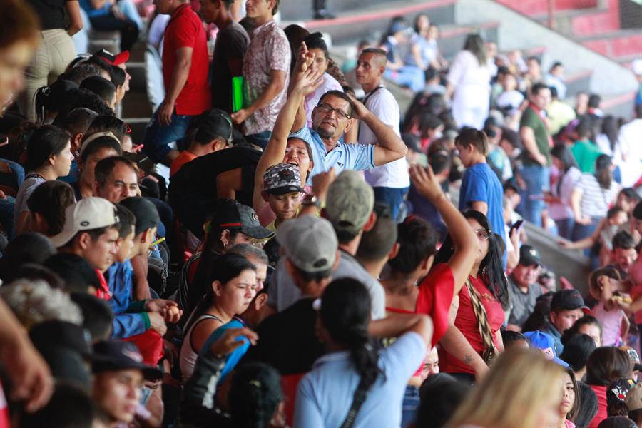 Venezuela atiende a colombianos desplazados por el conflicto del Catatumbo