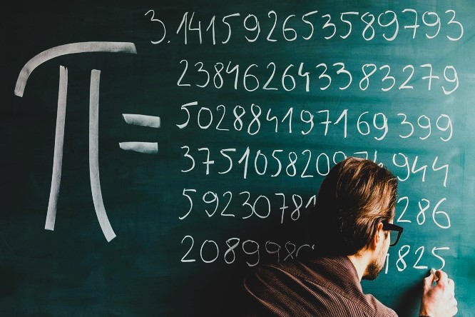 Oswaldo Karam Maciá - Pi ¡Un número misterioso, de historia fascinante e importancia trascendental! - FOTO