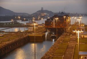 Canal de Panamá reserva espacio de tránsito a buques con bajas emisiones