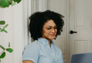 surface-ddcLX7Iis44-unsplash