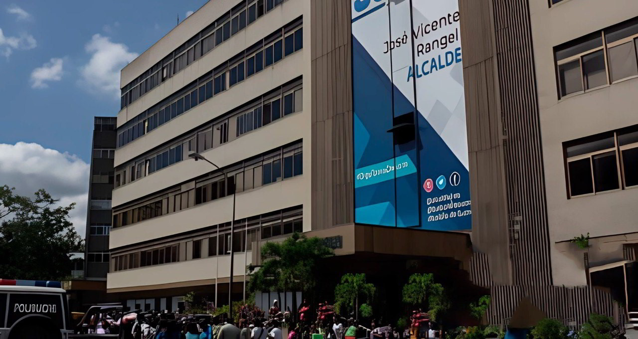 Diógenes Lara prestó juramento como alcalde del municipio Sucre, salió José Vicente Rangel