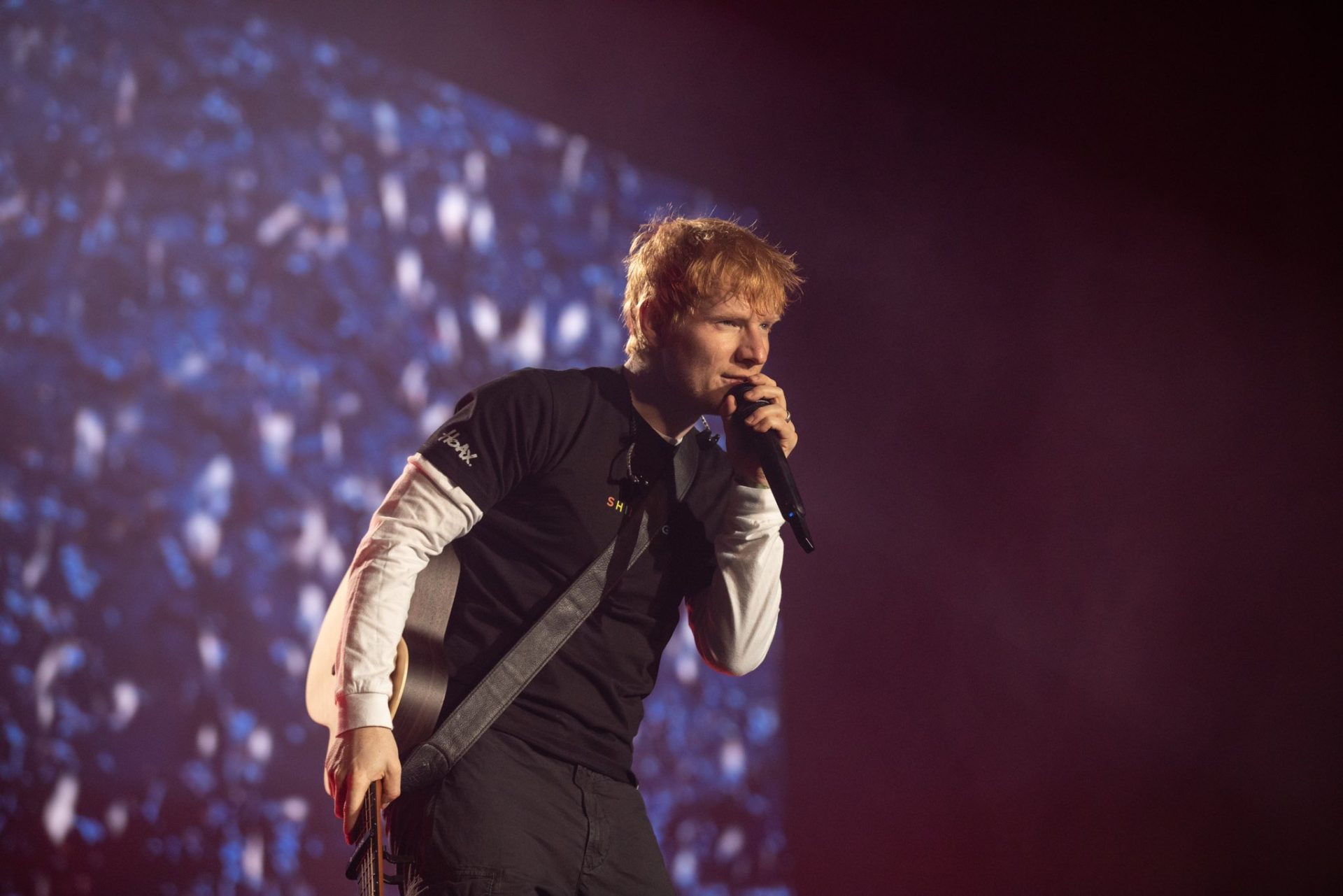Ed Sheeran ofreció concierto espontáneo en Nueva Orleans