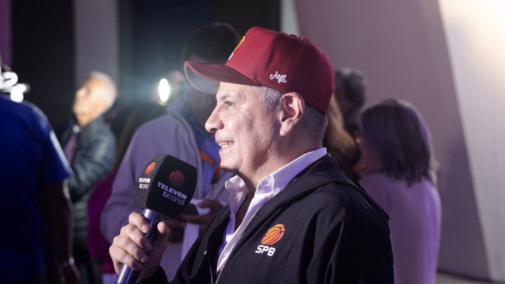 Jagi Caps presente y apoyando