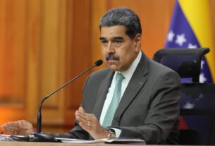 Maduro pide no estimular «bajo ningún aspecto» al dólar paralelo