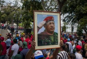Oficialistas marchan en Caracas por los 12 años de la muerte de Hugo Chávez