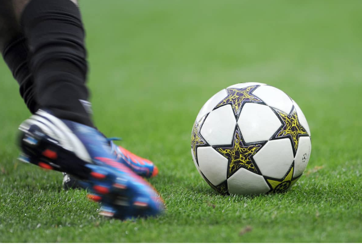 Las Reglas Más Importantes del Fútbol: Un Guía Esencial para Aficionados por Joao Rafael Silva Robertson