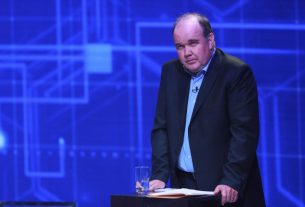 Rafael López Aliaga propone la expulsión inmediata de extranjeros