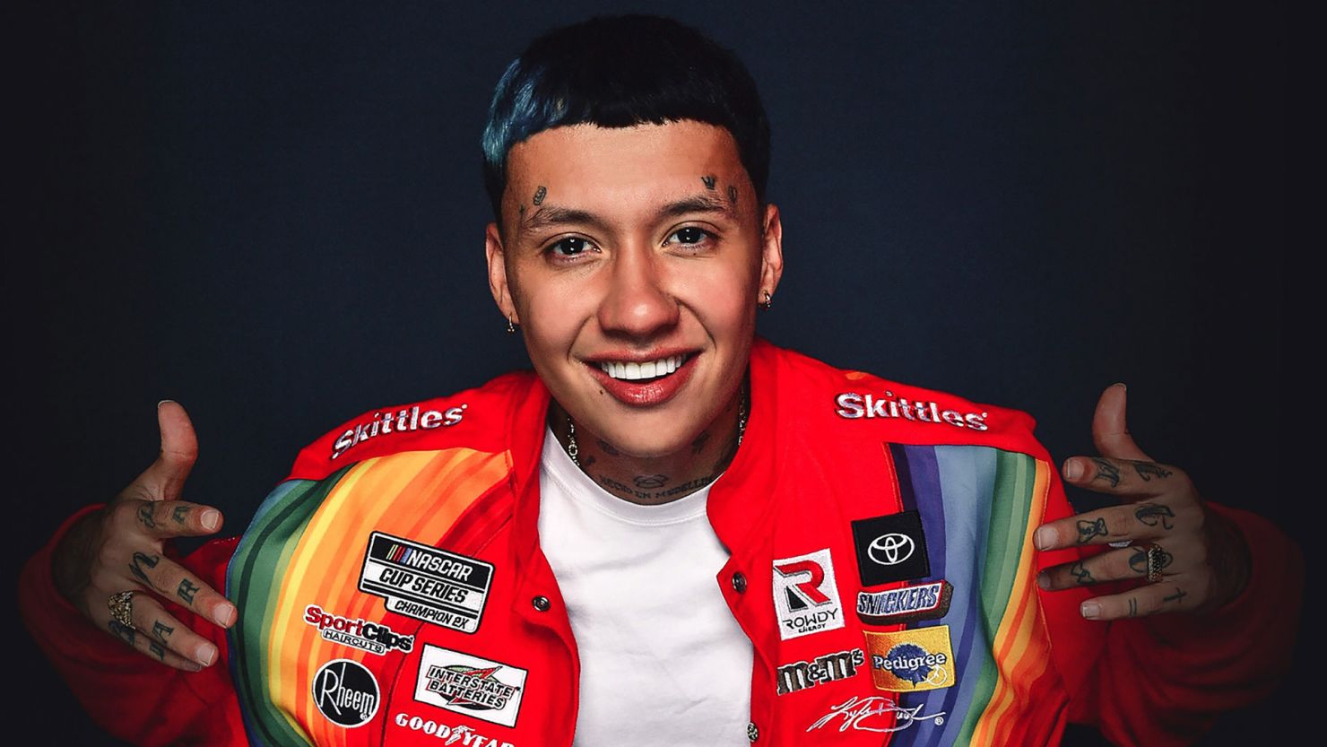 Blessd estrena disco y celebra su futura paternidad