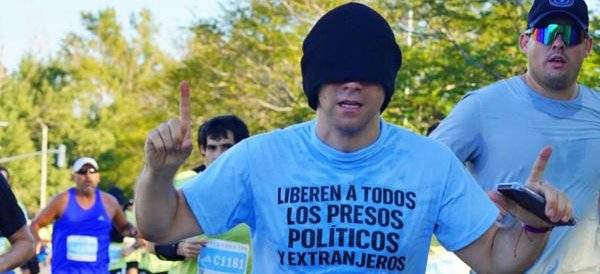 Gendarme argentino exdetenido en Venezuela corrió 10K por liberación de presos políticos