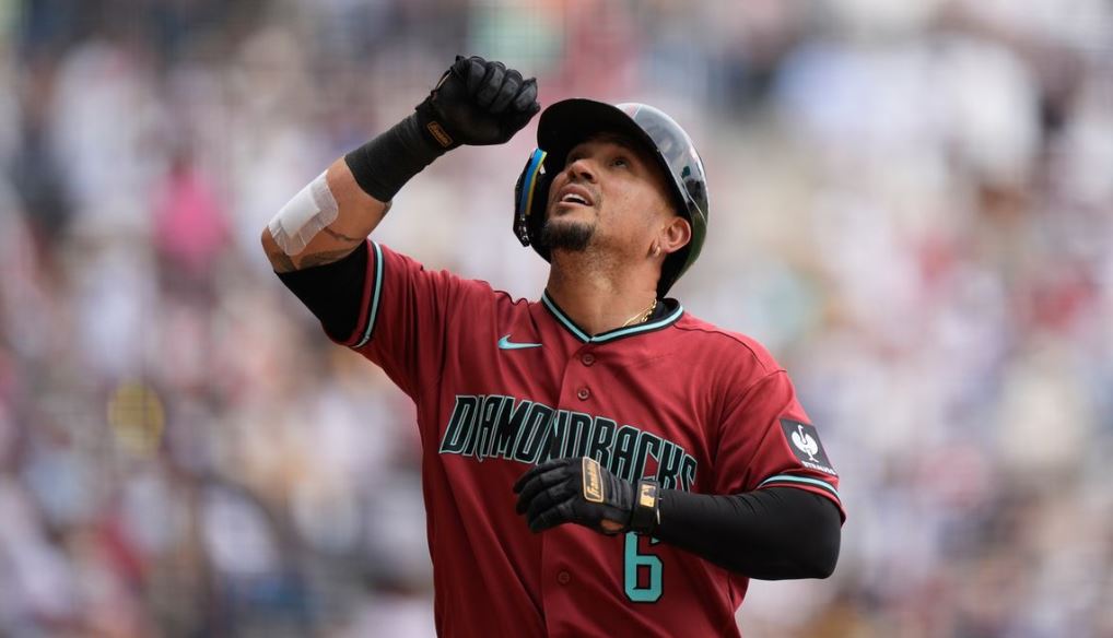 Ildemaro Vargas - MLB