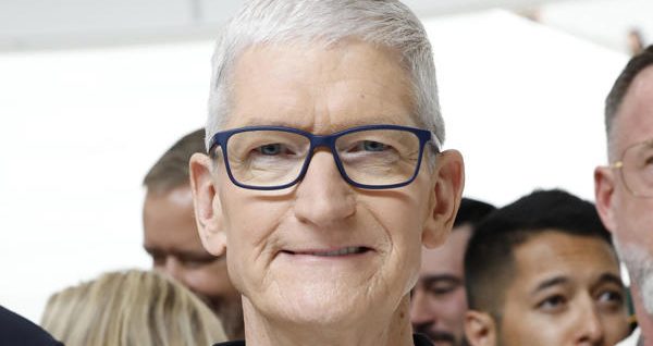 Tim Cook dejará de ser director ejecutivo de Apple el próximo septiembre