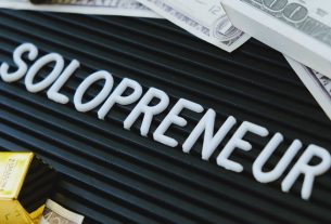 Carlos Julio Heydra Castillo - Solopreneur; El poder de emprender en solitario - FOTO