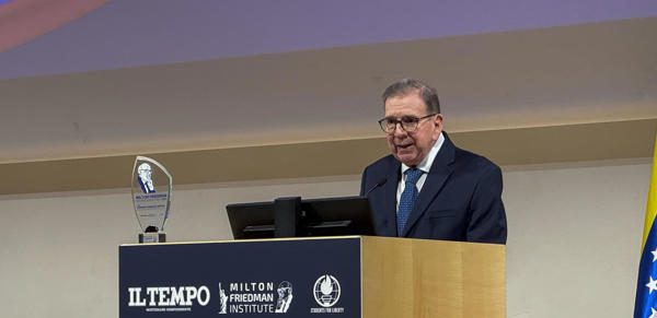 Edmundo González