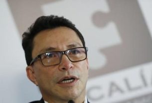 Exgobernador colombiano abandona carrera presidencial y se une a candidato de izquierda