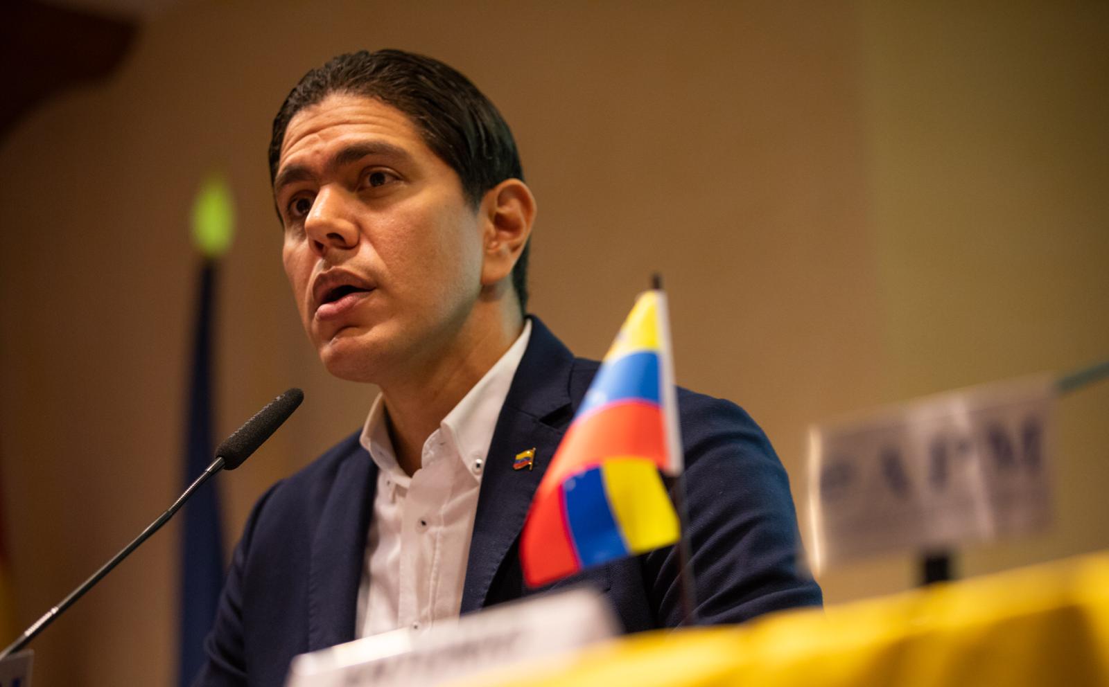 Lester Toledo regresa a Venezuela a "buscar justicia" tras diez años en el exilio