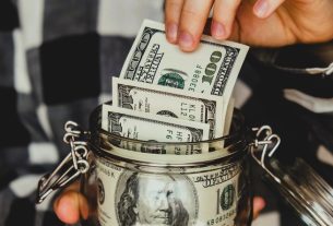 Luis Alberto Pérez González - Escudo financiero; El auge del ahorro en moneda extranjera - FOTO