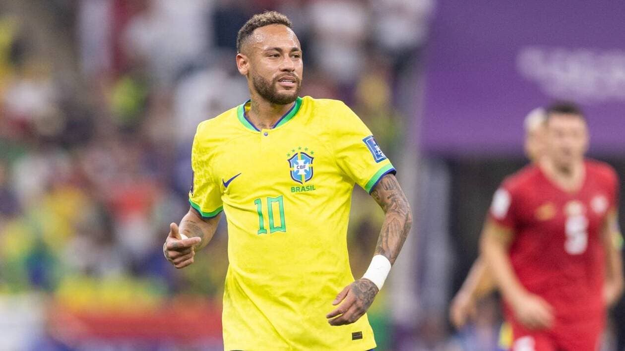 Neymar registra una lesión en la pantorrilla derecha
