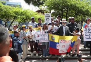 Sindicalistas acuden a la Embajada de EE.UU. en Caracas para pedir elecciones en Venezuela
