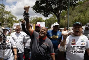 Sindicatos llaman a protestar por elecciones en Venezuela