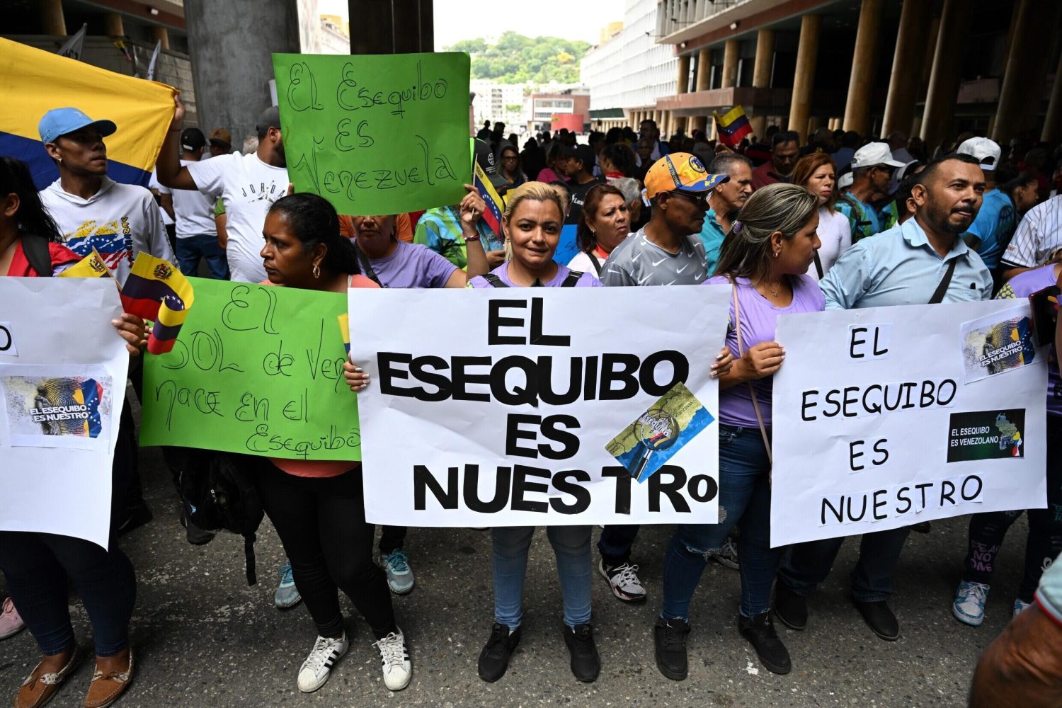 Venezuela tacha de "falsificación de la verdad" declaraciones de Guyana sobre el Esequibo