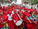 'Diablos danzantes' celebran Corpus Christi dejando ver efecto de la migración venezolana