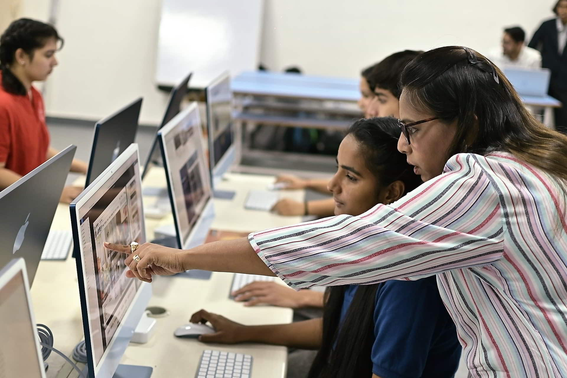 Gira Universitaria de ESET: Especialistas advierten déficit mundial de millones de expertos en ciberseguridad
