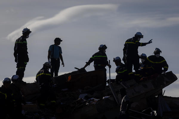 Rescatistas en Catia La Mar