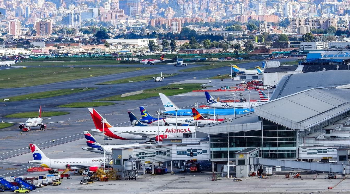 Venezuela notifica a aerolíneas que la compra de su combustible debe pagarse a EEUU