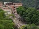 Colapsa parcialmente un colegio en Caracas nueve días después de los potentes terremotos