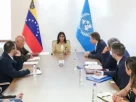 Delcy Rodríguez recibe al jefe humanitario de la ONU tras terremotos
