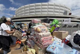 Donaciones y voluntarios se concentran en Bogotá para seguir enviando ayudas a Venezuela